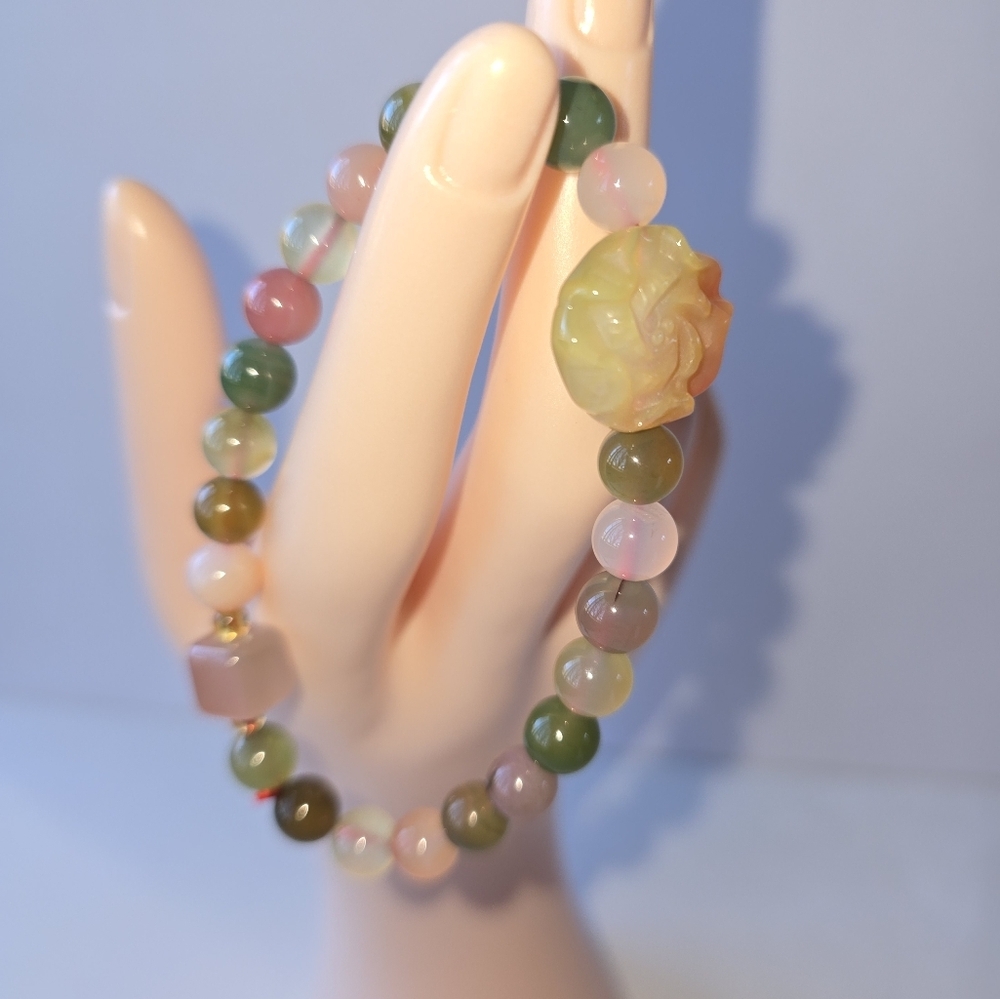 Yan Yuan Jade with Flower